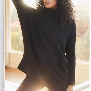 VETTA Minimal Capsule The Oversized Sweater in Black